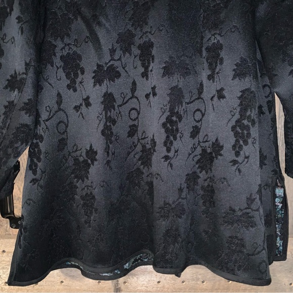 Women’s 2X COLDWATER CREEK Black Reversible Grapes Vines to Paisley Button Coat - Picture 10 of 16